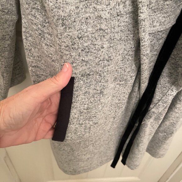 Chicos Zenergy Gray & Black Hooded Open Front Cardigan‎ Jacket Women’s 3, 16-18 - Picture 8 of 16